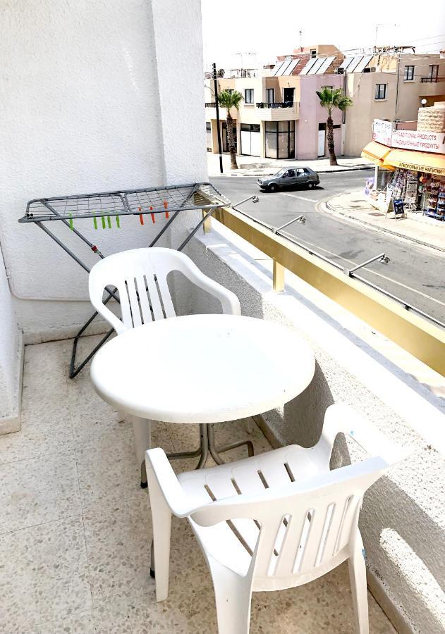 Rent Flat Center 804 *